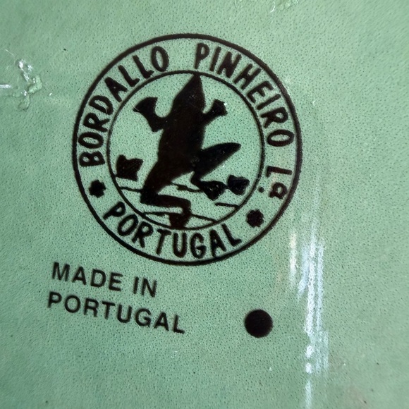 Majolica green Leaf-Shaped Ceramic Plate Bordallo  pinheiro Portugal - Picture 5 of 5
